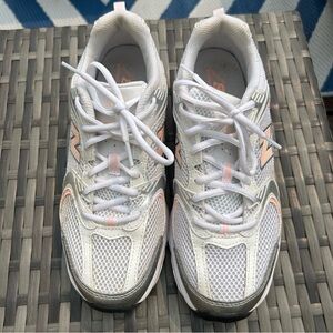 New Balance White and Pink Women's Sneakers